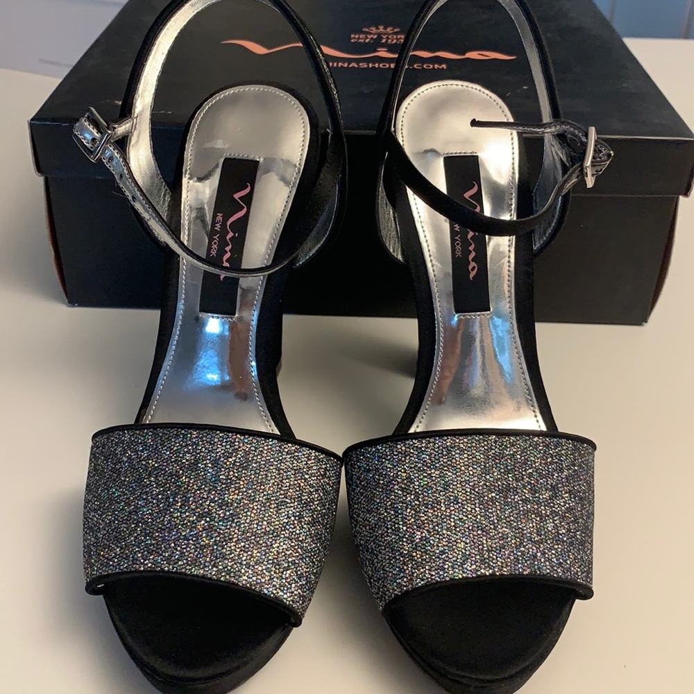Nina Levina silver Sophie heel size 6.5